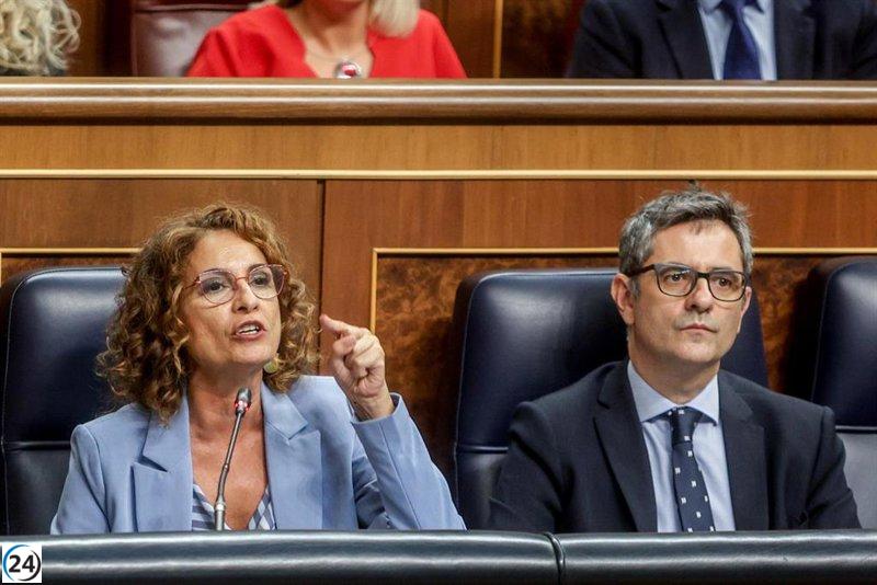 Montero garantiza Presupuestos al PP y advierte: