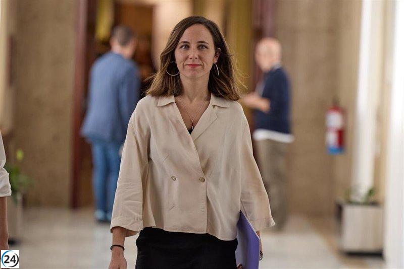 Isabel Rodríguez compara a Podemos con la ultraderecha por mencionar el chalet de Iglesias y Montero