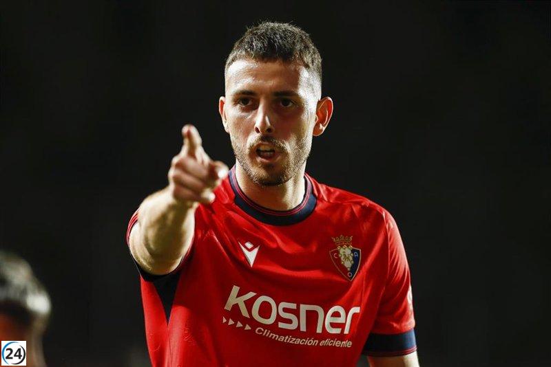 Osasuna triunfa ante Chiclana y rinde homenaje a Vicente Moreno y Rubén García en su avance a la Copa.