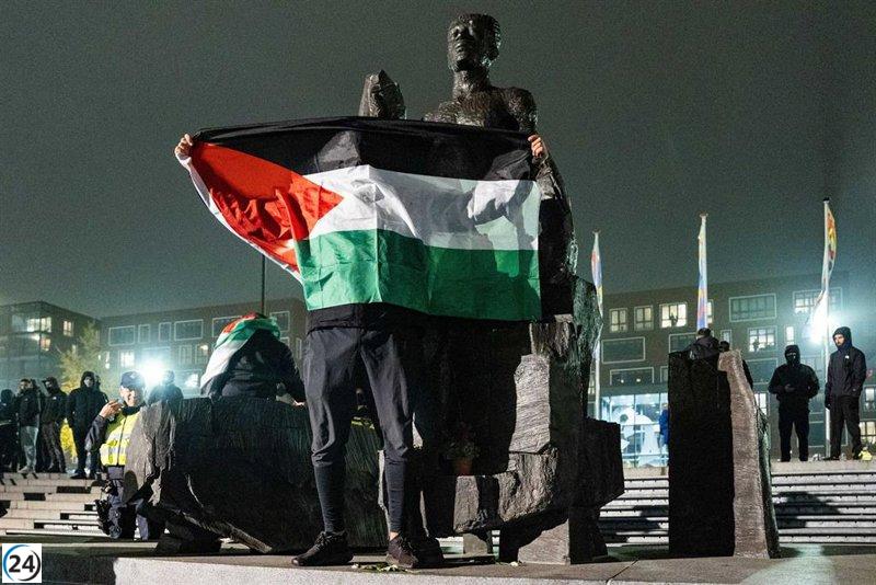Cien arrestos en protesta no autorizada por Palestina en Ámsterdam.