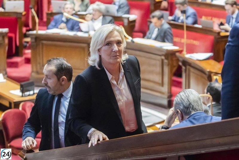 Fiscalía solicita cinco años de cárcel e inhabilitación para Marine Le Pen por desvío de fondos europeos.