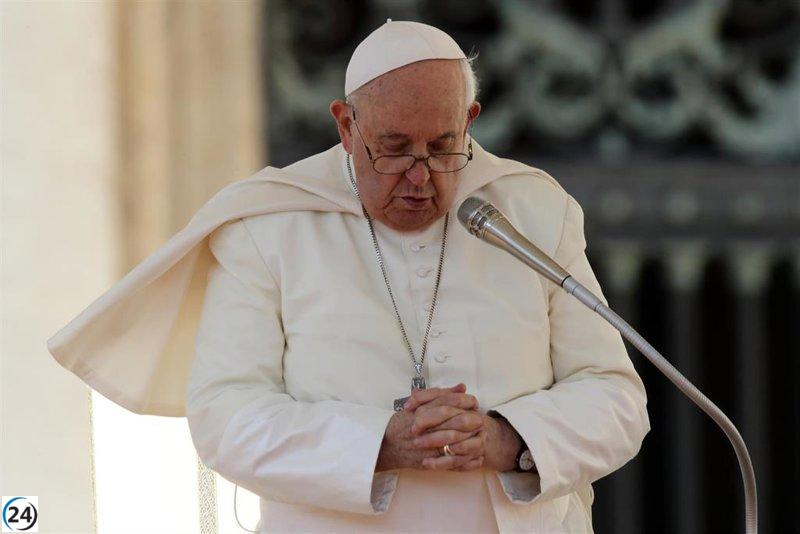 El Papa recibe en el Vaticano a ex rehenes israelíes liberados en Gaza.