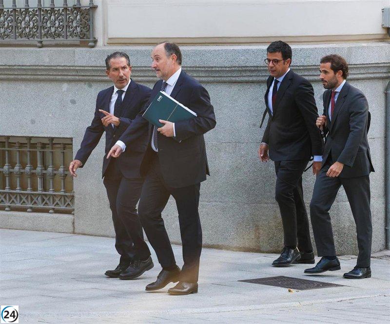 Ex alto cargo de Transportes se niega a declarar en comisión del Senado por el caso Koldo tras quedar bajo investigación.