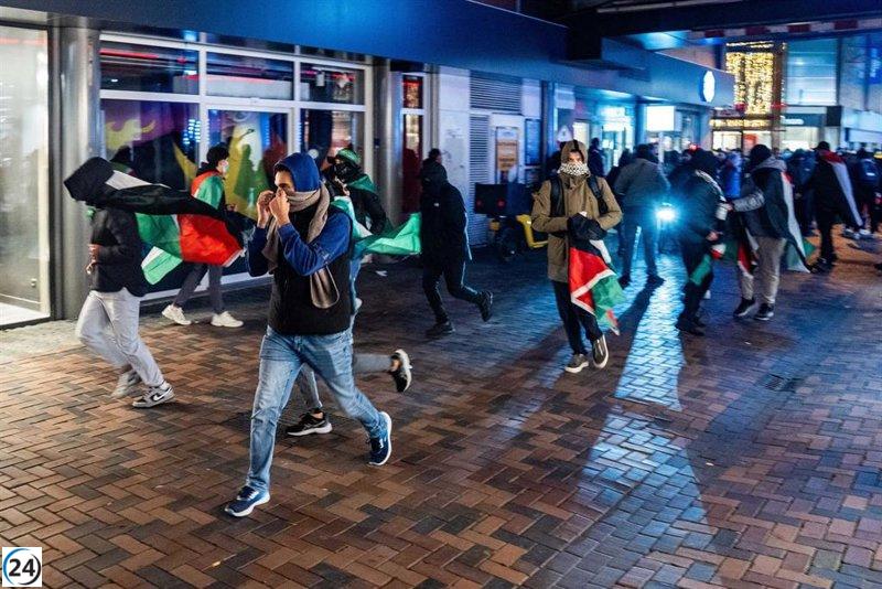 Cientos arrestados en Ámsterdam tras intensas protestas por Palestina.