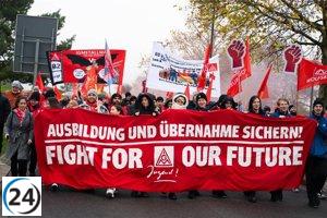 Trabajadores de VW en Alemania organizan huelgas en diciembre por cierre de fábricas.