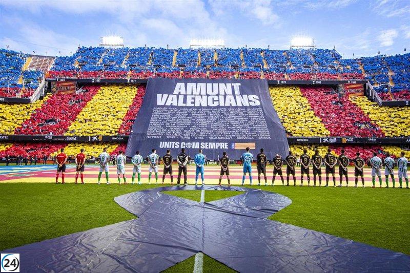 Mestalla rinde tributo a las víctimas de la DANA antes del duelo Valencia-Betis.