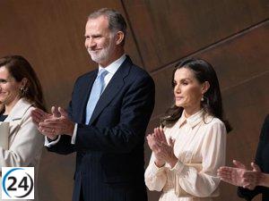 La Reina Letizia deslumbra con su estilo en la ópera 'Il Trittico'