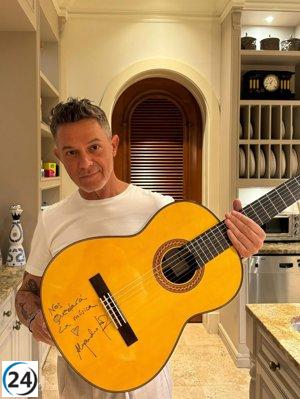 Las guitarras altruistas de Sanz y Estopa generan un fervor de 7.500 pujas en solo un día para apoyar a damnificados por la DANA.