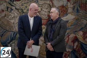 CCOO y UGT dialogan con Sumar sobre la jornada laboral más corta este miércoles.