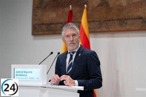 Marlaska atribuye al cuerpo de la Guardia Civil la decisión de enviar a Venezuela al agente del 'caso Koldo'.