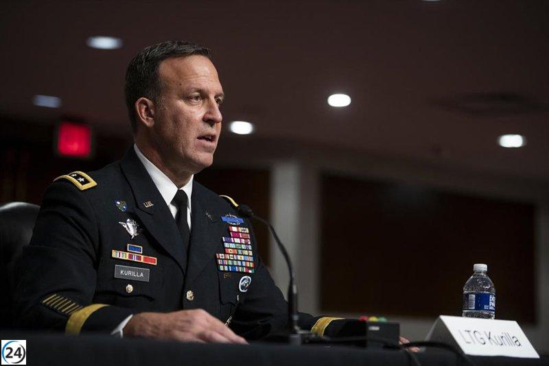 El líder del Mando Central de EE. UU. inspecciona bases de las FDS y tropas estadounidenses en Siria.