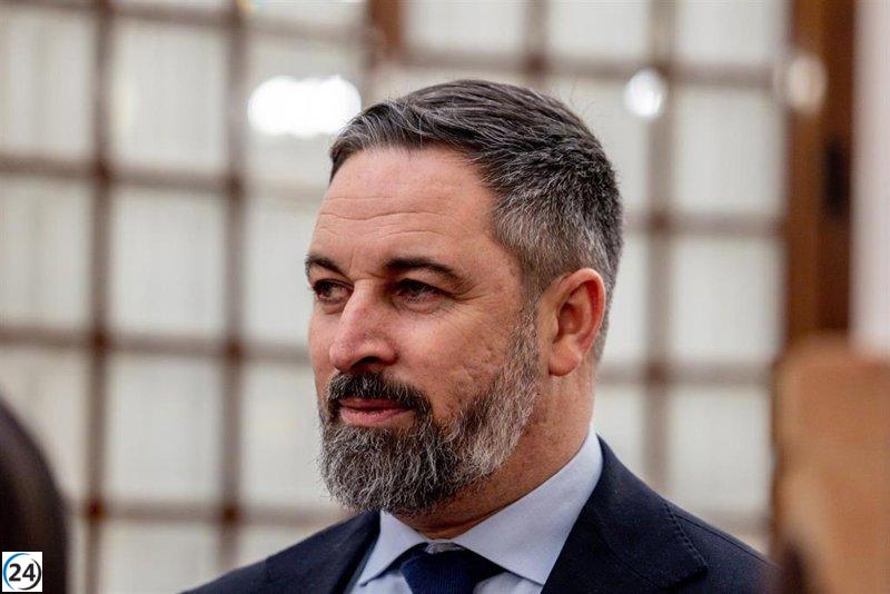 Abascal desafía a Sánchez a aclarar su supuesta influencia en las empresas del IBEX tras la ley contra la desinformación.