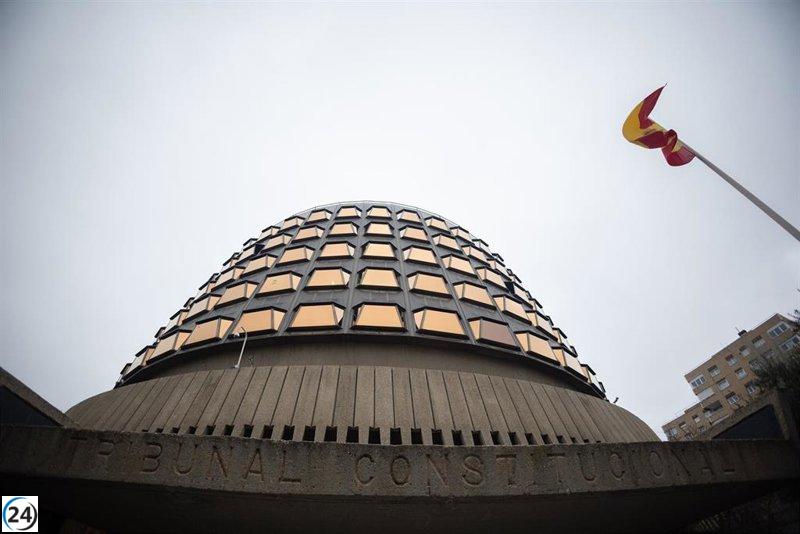 El Tribunal Constitucional acepta el recurso de Greenpeace contra la validación del Plan de Energía y Clima por parte del Supremo.