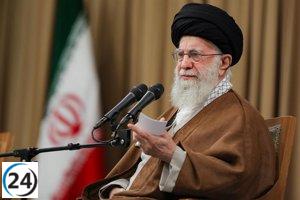 Jamenei denuncia que Israel intenta cercar a Hezbolá desde Siria para eliminarlo.