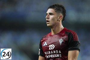 El Almería se alza como líder en LaLiga Hypermotion, mientras el Mirandés no logra inquietar al Racing de Santander.