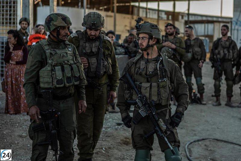 Arrestan a un alto mando policial israelí por desatender agresiones de colonos en Cisjordania.