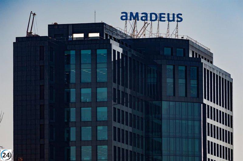 Amadeus anuncia un incremento del 14% en su dividendo, que será de 0,50 euros por acción este viernes.