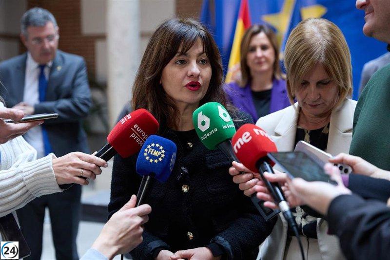 Gobierno y comunidades autónomas discutirán en Ceuta, la segunda semana de febrero, la distribución de menores migrantes no acompañados.