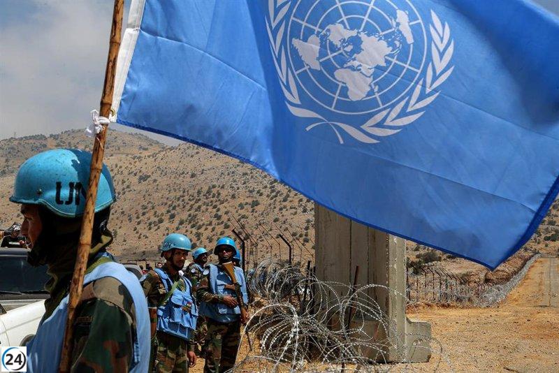 Finlandia reporta a tres efectivos de la FINUL heridos levemente tras explosión en zona operativa israelí.