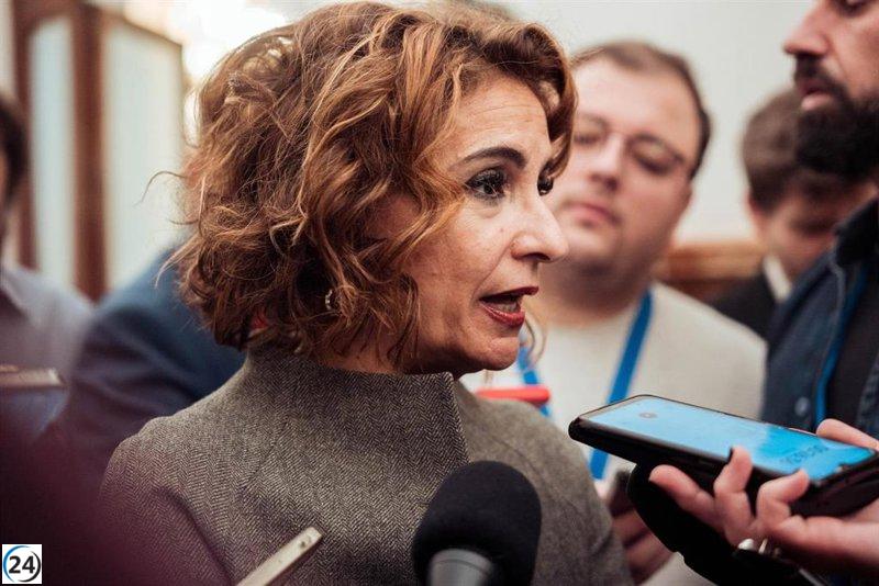 Montero desmiente acusaciones de Aldama sobre cuentas en el extranjero y prevé iniciar acciones legales.