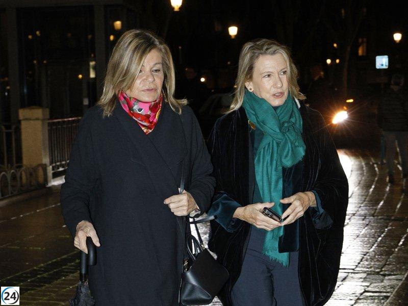 Cari y Myriam Lapique vuelven a la vida social tras su periodo de aislamiento.