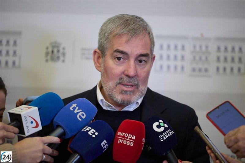 Presidente canario critica la falta de diálogo entre PSOE y PP que afecta a los ciudadanos españoles.
