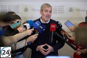 Clavijo critica la falta de apoyo del Gobierno tras la llegada de solo 50 millones de los 562 destinados por la UE para inmigración.