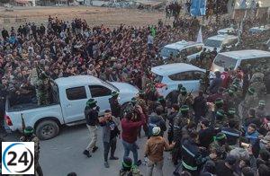 Israel y Hamás inician el segundo intercambio de rehenes por prisioneros en el marco del alto el fuego en Gaza.