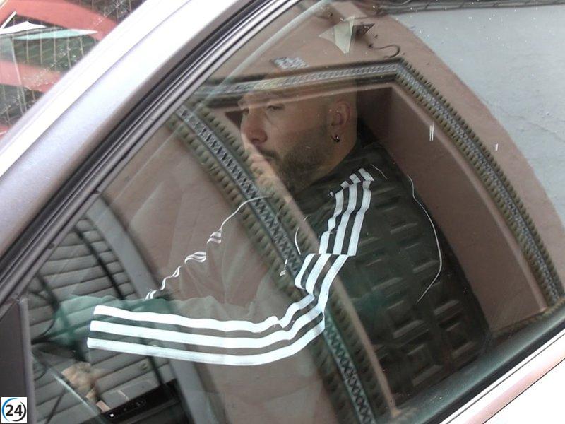 Kiko Rivera ignora el emotivo saludo de Isa Pi tras su reciente reencuentro en Canarias.