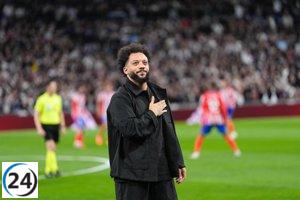 El Bernabéu aplaude la magia de Marcelo.