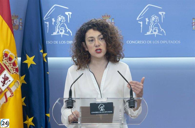 Sumar critica los obstáculos de Hacienda para el reembolso de excedentes del IRPF a los mutualistas.
