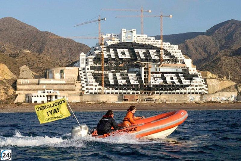Greenpeace aplaude la expropiación del 40% del Algarrobico y urge a la Junta a demoler el resto.