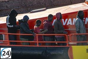 Más de 13,000 niños migrantes sin compañía reciben refugio en las CCAA, con 5,790 en Canarias.