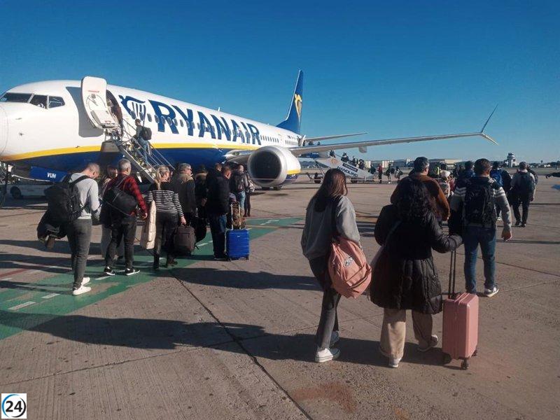 Ryanair advierte a Andalucía sobre posibles violaciones de la normativa europea ante posibles multas por cargos por equipaje de mano.