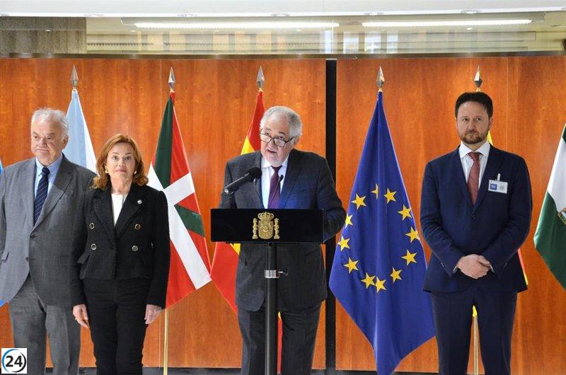 Conde-Pumpido: el TC debe mantenerse firme ante las críticas y elogios a sus fallos.