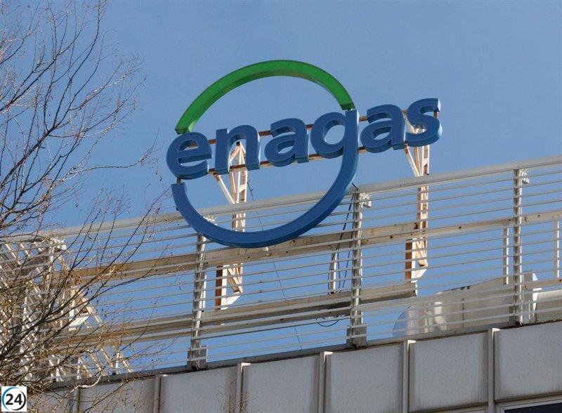 Enagás cierra su programa de recompra de acciones tras una inversión de 18,3 millones en beneficios para empleados.