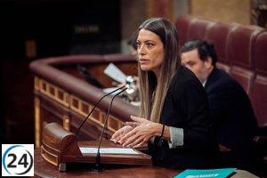 Junts propone que el catalán sea un requisito para la residencia de extranjeros, aunque reconoce que la decisión final dependerá de la Generalitat.