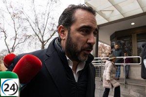 De Aldama expresa su descontento por un rasguño en el Audi blindado confiscado por la Guardia Civil.
