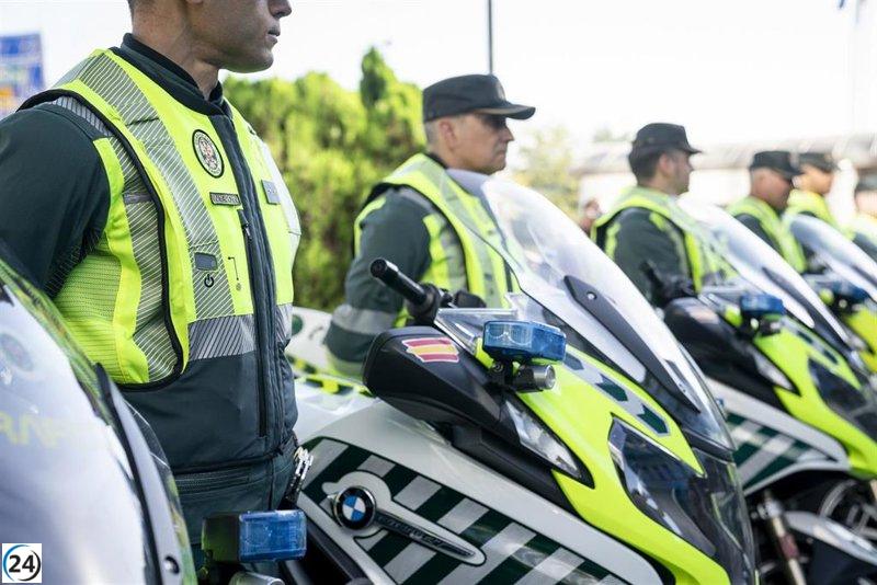 La Guardia Civil de Tráfico retrasa la implementación del chaleco airbag tras activaciones accidentales en agentes.