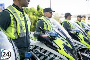 La Guardia Civil de Tráfico retrasa la implementación del chaleco airbag tras activaciones accidentales en agentes.