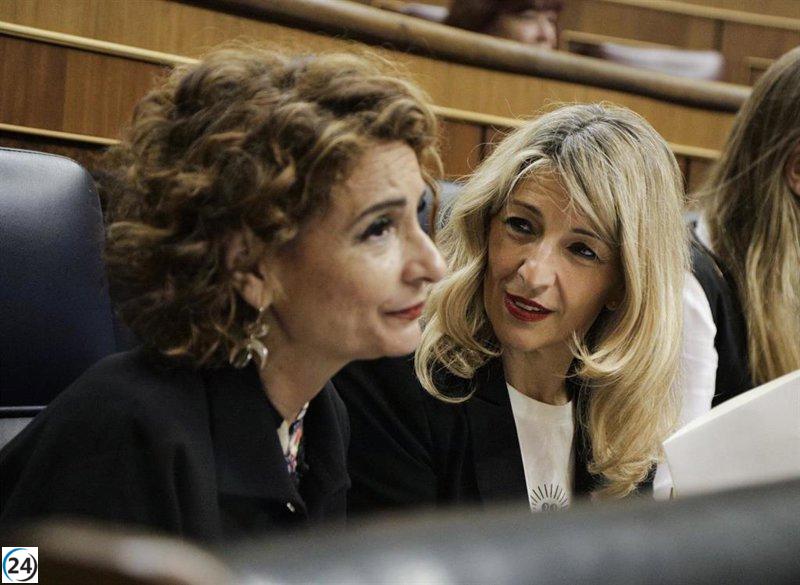 Díaz critica a Montero por usar el veto para el SMI y advierte que lo retirará.