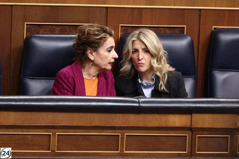 Yolanda Díaz asegura que está en conversaciones con Hacienda para que quienes perciben el SMI no paguen IRPF: