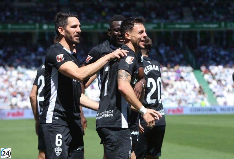 El Elche retiene el liderato tras la victoria del Mirandés en Belmonte.