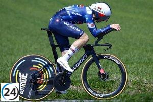 Maximilian Schachmann se corona como el líder inaugural de la Itzulia tras una reñida contrarreloj.