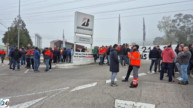 La huelga detiene la actividad en la planta de Bridgestone en Puente San Miguel.