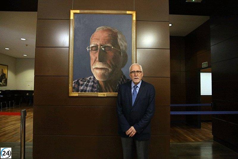 Luis Mateo Díez, galardonado con el Premio Cervantes 2023, presenta su retrato en la BNE: