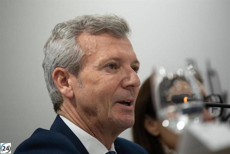 Galicia considera solicitar el traspaso de competencias en permisos laborales y de residencia para inmigrantes.