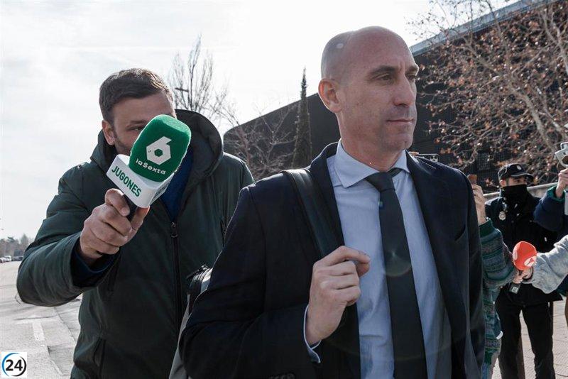 La Audiencia Nacional designa al tribunal que evaluará la sentencia contra Rubiales por el beso a Jenni Hermoso.