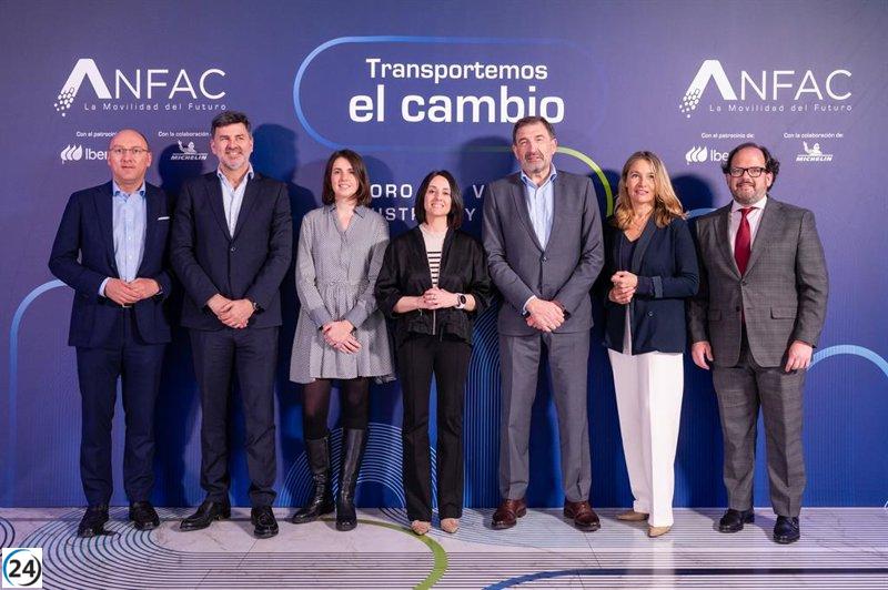 Rebeca Torró reafirma su apoyo a la industria automotriz frente a los impactos de los aranceles.