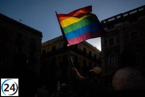 Grupos LGTBI+ celebran la decisión del TC que reduce las restricciones impuestas por la ley Ayuso.